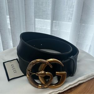 Gucci leather belt with double G buckle with snake